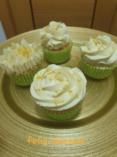 Una foto de Cupcakes de pie de limón