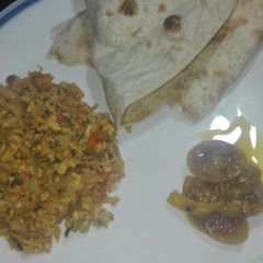 A picture of Scrambled eggs (خاگینہ).