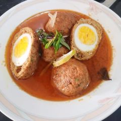 A picture of Nargisi koftay.