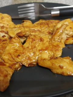 Una foto de 🐥 Pollo en salsa dulce