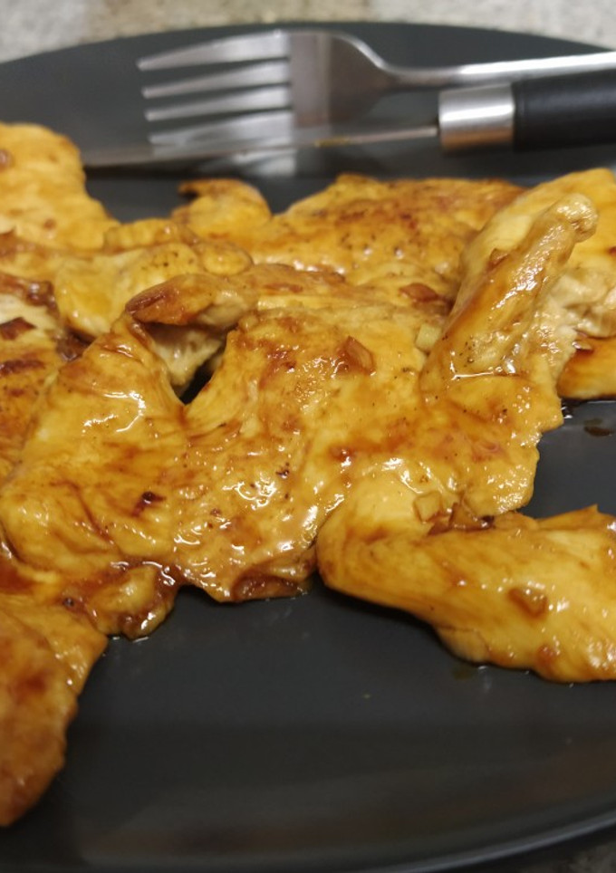Una foto de 🐥 Pollo en salsa dulce