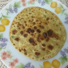 A picture of Gobi paratha.
