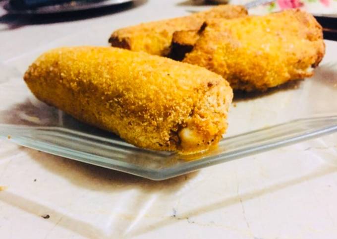 Steps to Prepare Super Quick Homemade Chicken Cheese bread roll