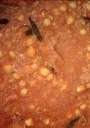 A picture of Chana masala.