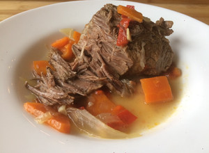 Una foto de Carne mechada para cortar con el tenedor