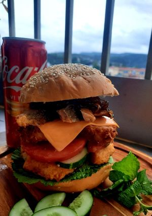 Hình của món Hamburger bữa tiệc của biển.