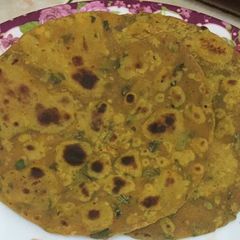A picture of Methi thepla.
