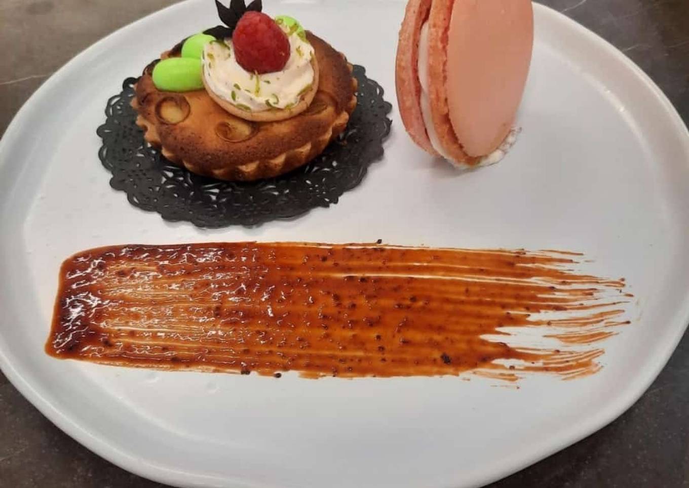 Macarrones rellenos de queso Philadelphia y queso cabra