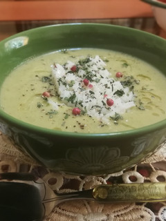 Una foto de Crema de calabacín a las finas hierbas