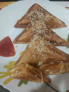 મસાલા ટોસ્ટ સેન્ડવીચ (Masala Toast Sandwich Recipe In Gujarati) રેસીપી મુખ્ય ફોટો