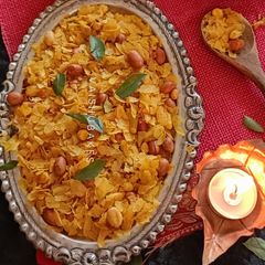 A picture of Maharashtrian Chiwda with roasted gram.
