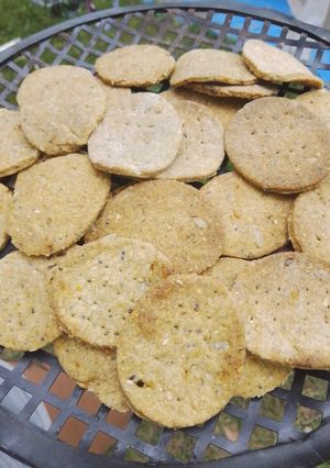 Una foto de Crackers integrales sabor pizza y semillas