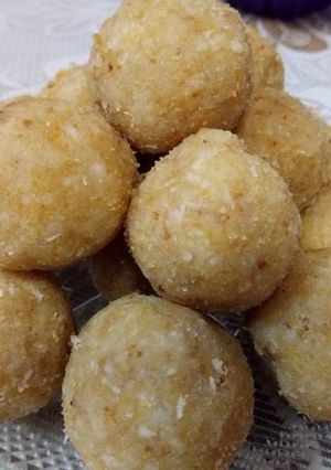 A picture of Coconut Malai laddu.