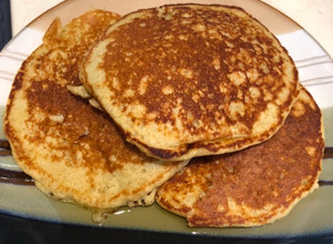 Una foto de Panqueques de Avena y Banana (pancakes)