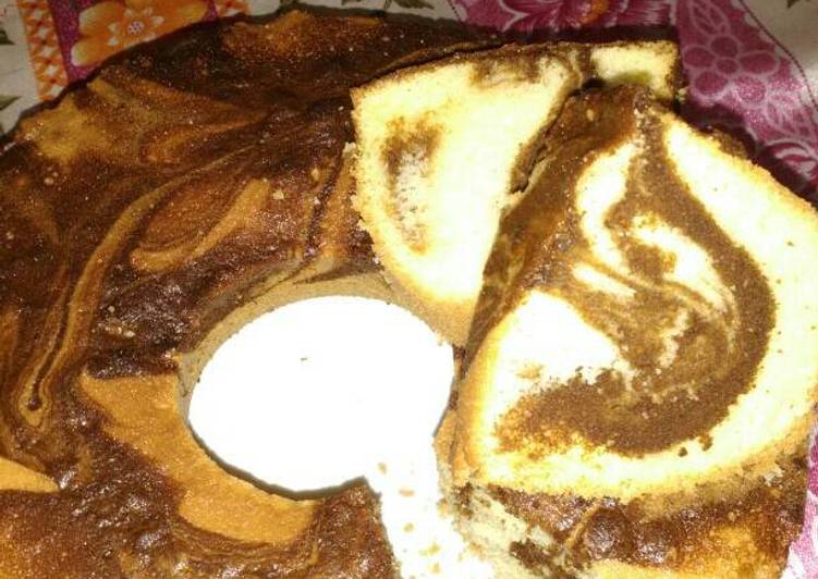 Proses memasak Bolu Panggang Ekonomis, Bisa Manjain Lidah