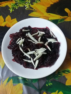 A picture of Beetroot halwa.