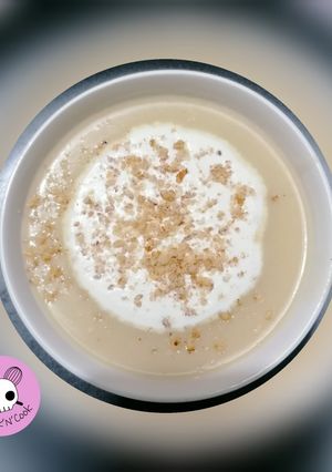 A picture of Creamy Potato and Walnut Soup.