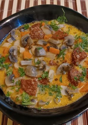 Bakonyi gombaleves kolbásszal recept fotója
