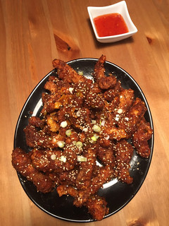 Una foto de Pollo frito al estilo Coreano