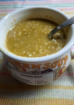 Una foto de Sopa crema (sin crema) con fideos municiones