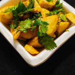 A picture of Goan batata bhaji.