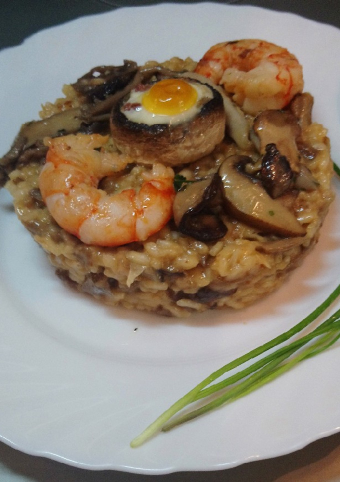 Una foto de Risotto de setas y gambas