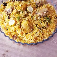 A picture of Degi chicken biryani 🍗🥬🌶.