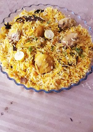 A picture of Degi chicken biryani 🍗🥬🌶.