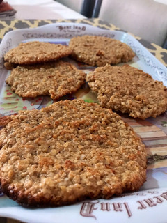 Una foto de Galletas de avena y banana sin harina 🍌
