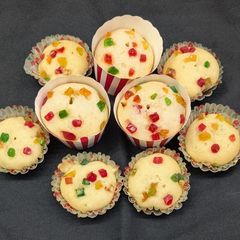 A picture of Eggless tutti frutti muffins.