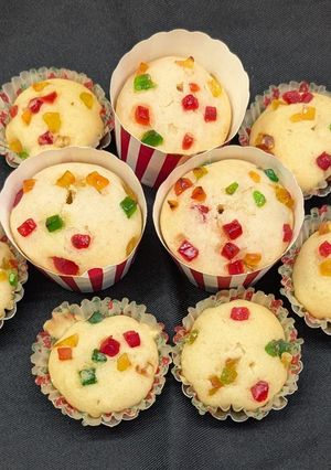 A picture of Eggless tutti frutti muffins.