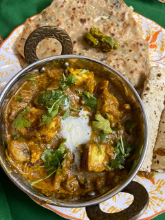 કઢાઈ પનીર (Kadhai Paneer Recipe In Gujarati) રેસીપી મુખ્ય ફોટો