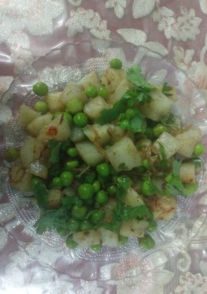 A picture of Alu matar ki gughni.