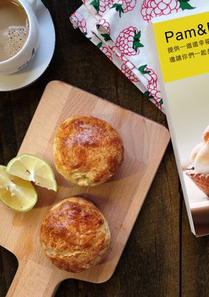 【傳統英式鬆餅Scone司康】酥脆外皮搭配蓬鬆有嚼勁的內陷 的食譜成品照片