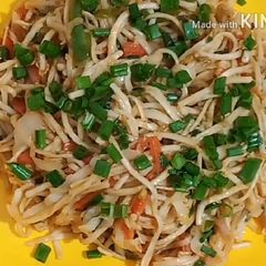 A picture of Ginger & Garlic Noodles Without MSG and Food Colour.