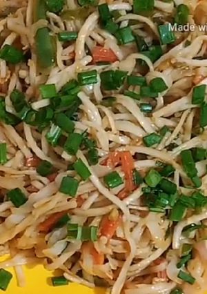 A picture of Ginger & Garlic Noodles Without MSG and Food Colour.