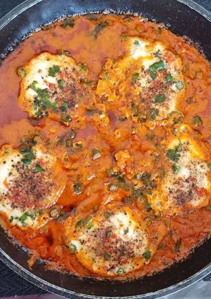 A picture of Egg Lababdar.