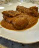 Contramuslos de pollo en salsa de berenjena, calabaza y curry