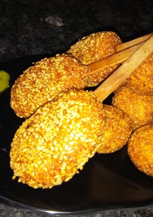 A picture of Leftover rice ke pops & lollypops.