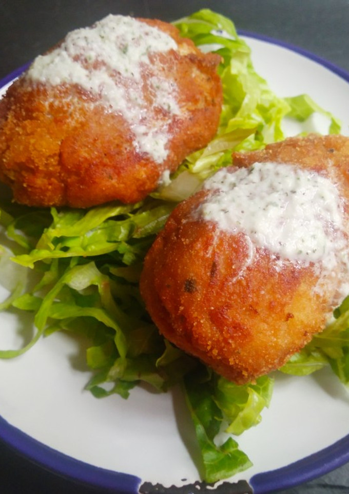 Una foto de Falafel con salsa de yogurt