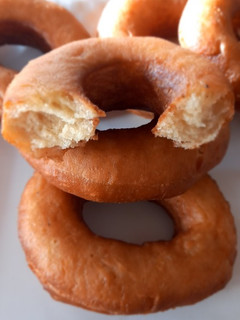 A picture of Fluffy cardamom doughnuts.