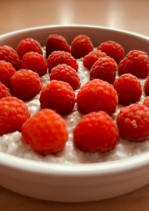 Chiapuding friss gyümölccsel recept fotója