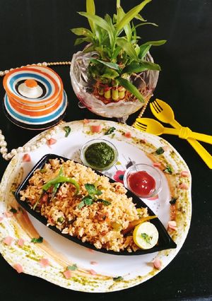 A picture of Chinese fried rice schezwan fried rice.