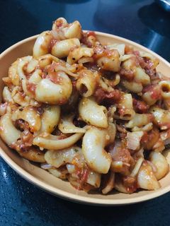 રેડ સોસ પાસ્તા (Red Sauce Pasta Recipe In Gujarati) રેસીપી મુખ્ય ફોટો