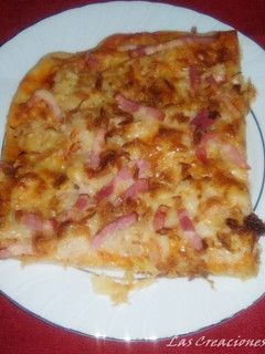 Una foto de Pizza de puerro y bacon