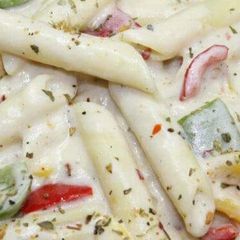 A picture of White Sauce Creamy Pasta.