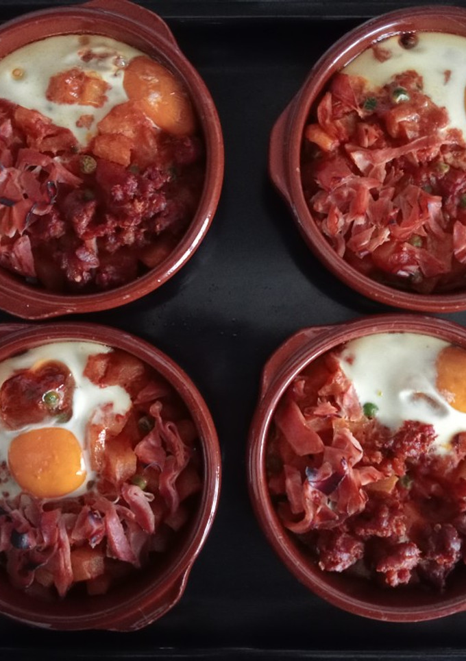 Una foto de Huevos a la flamenca