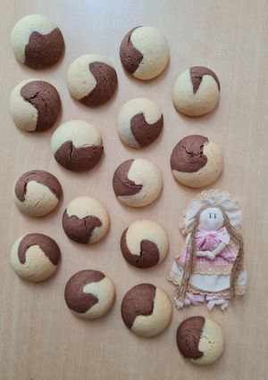 Una foto de Galletas bicolor 🍭