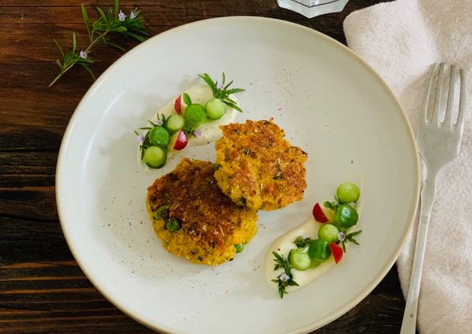 Gemüselaibchen mit Apfel-Gurken-Salat