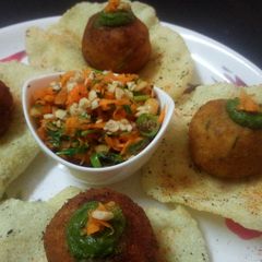 A picture of Chaawal daal bites.